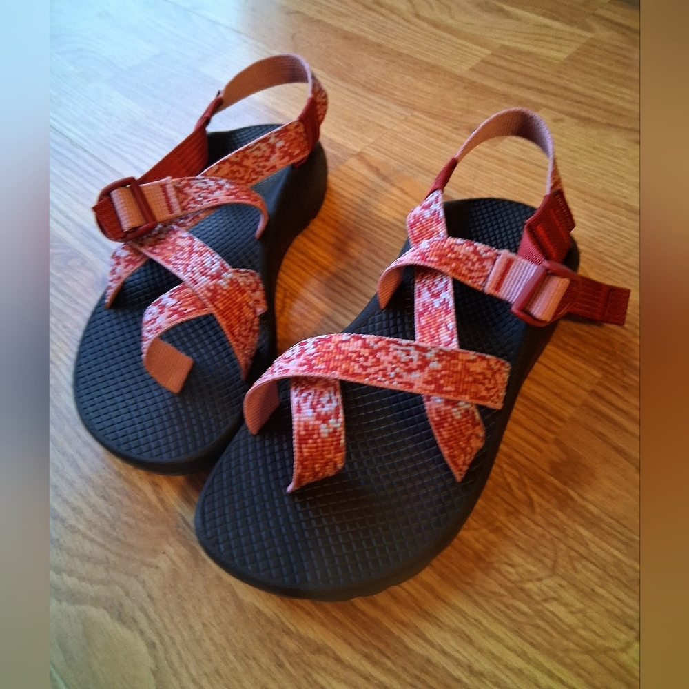 Chaco NEW ladies Hiking, Athletic  Sandals, 6, 8
